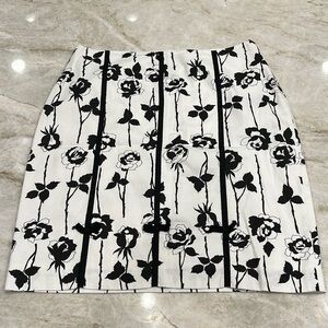 Nicole Miller Collection | White Black Floral Pencil Skirt 100% Cotton | Size 10
